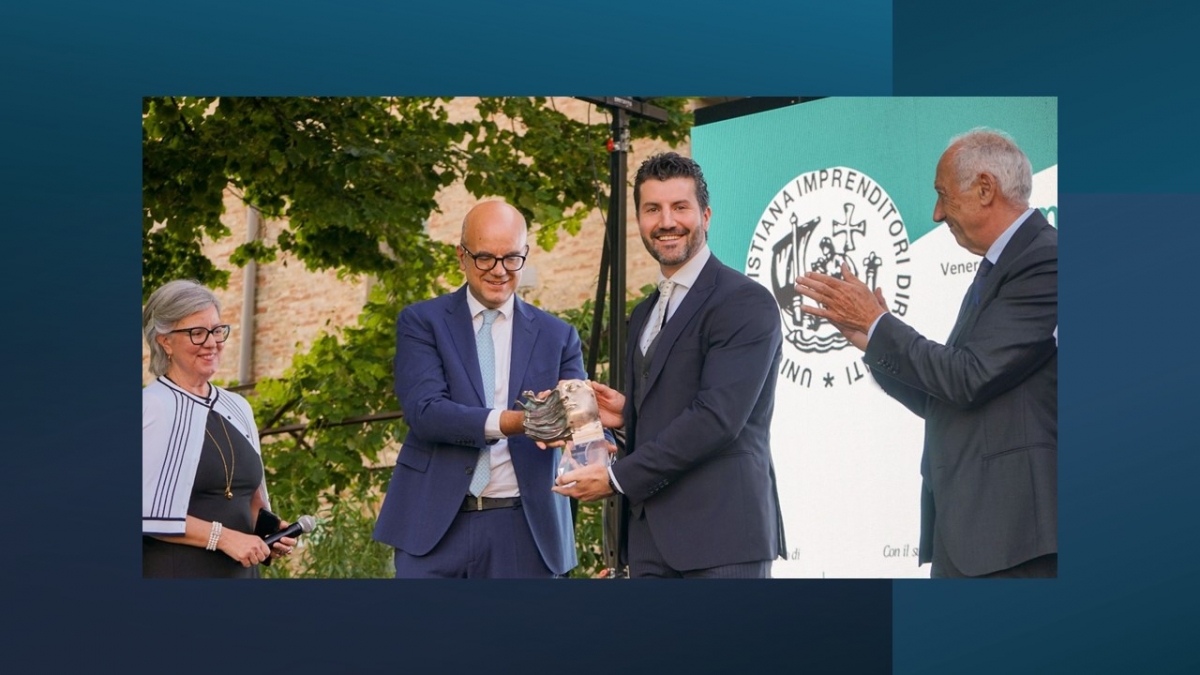 FEDERICO MACCARI RICEVE IL PREMIO GIUSEPPE GUZZINI